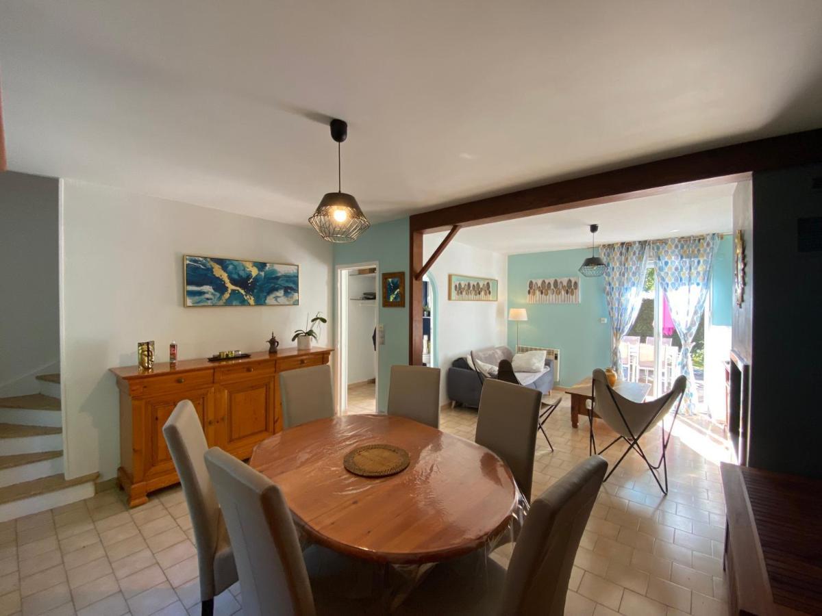 Maison Avec Piscine Et Sauna A Vire Exterior foto