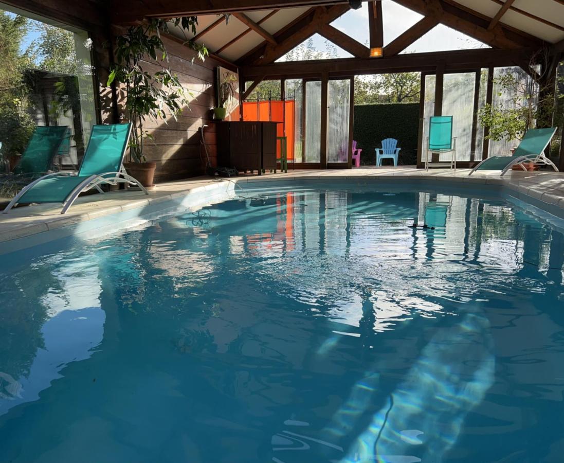 Maison Avec Piscine Et Sauna A Vire Exterior foto
